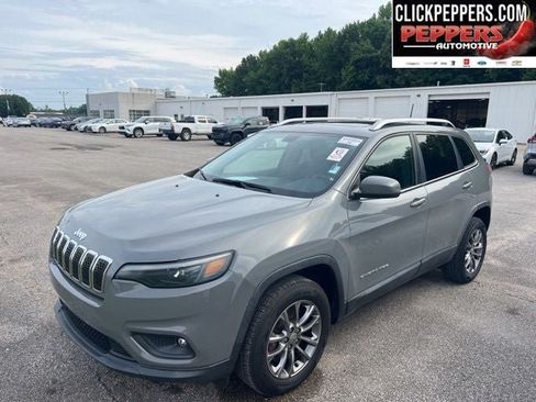 Used 2020 Jeep Cherokee Latitude Plus FWD image 1