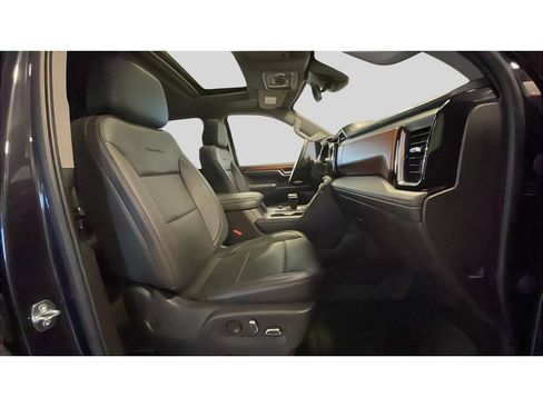 Used 2023 GMC Sierra 1500 Denali w/ Technology Package AWD/4WD image 17