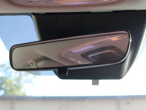 Used 2021 Hyundai Elantra SE image 24