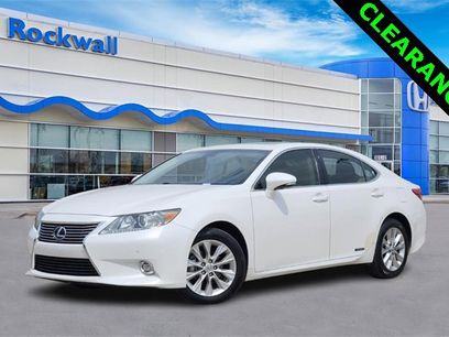 Used 2015 Lexus ES 300h w/ Navigation System Package
