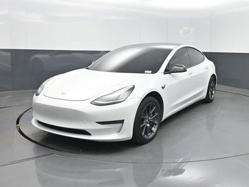 Used 2019 Tesla Model 3 Mid Range image 1