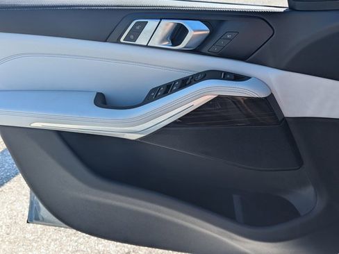 Used 2024 BMW X5 sDrive40i w/ M Sport Package image 12