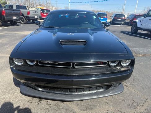 Used 2022 Dodge Challenger R/T RWD image 8