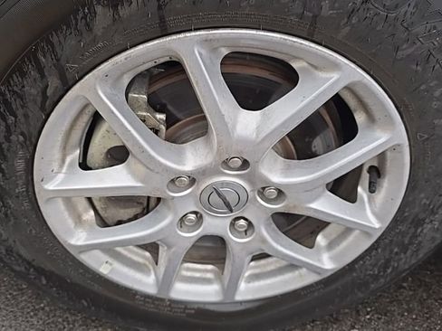 Certified 2024 Chrysler Pacifica Touring image 2