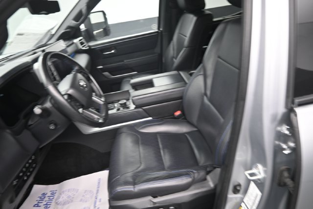 Used 2022 Toyota Tundra Platinum AWD/4WD image 11