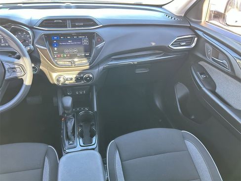 Used 2023 Chevrolet TrailBlazer LT w/ Convenience Package image 12