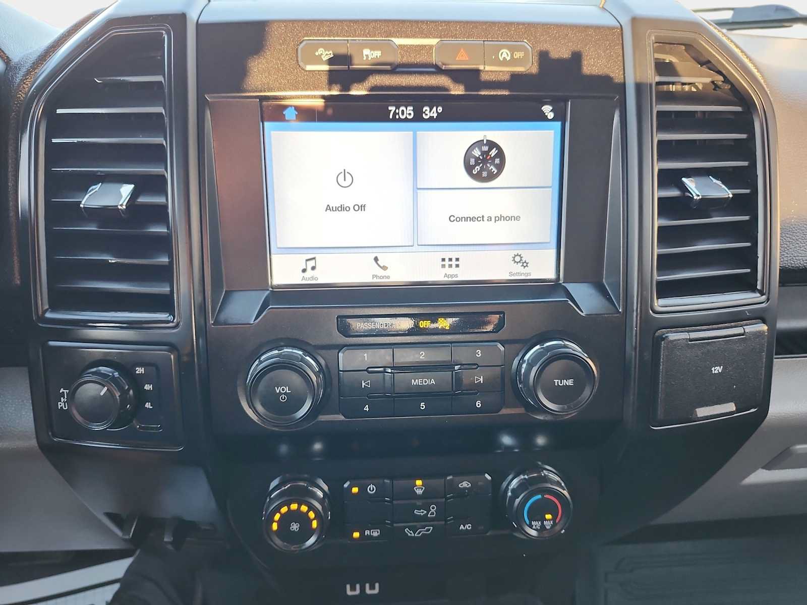 Used 2019 Ford F150 XL w/ Equipment Group 101A Mid AWD/4WD image 13