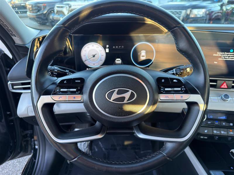 Used 2024 Hyundai Elantra Limited FWD image 12