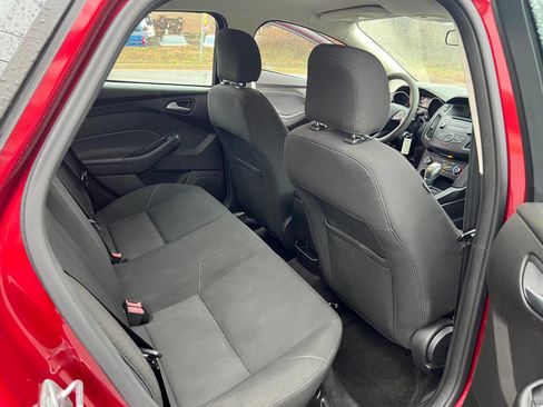 Used 2016 Ford Focus SE w/ Reverse Sensing Package image 20