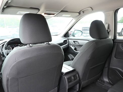 Used 2024 Nissan Rogue S AWD/4WD image 23