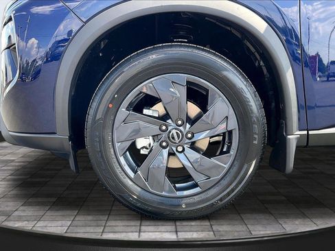 New 2026 Nissan Rogue SV FWD image 12