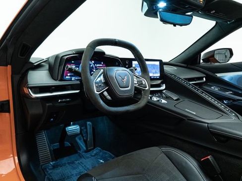 Used 2022 Chevrolet Corvette Stingray Premium Conv w/ Z51 Performance Package image 24