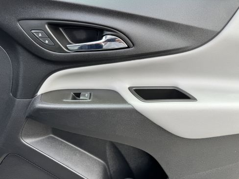 Certified 2022 Chevrolet Equinox LS image 24