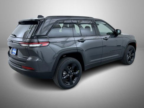 New 2025 Jeep Grand Cherokee Limited w/ Black Appearance Package AWD/4WD image 5