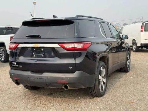 Used 2020 Chevrolet Traverse LT w/ LT Premium Package AWD/4WD image 5