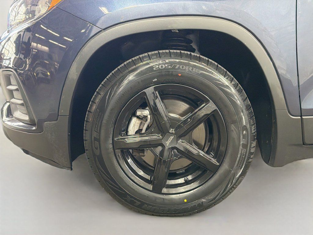Used 2018 Chevrolet Trax LS FWD image 29