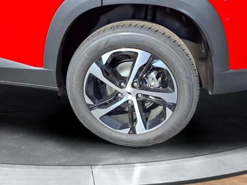 New 2026 Chevrolet Trax RS w/ Sunroof Package FWD image 16