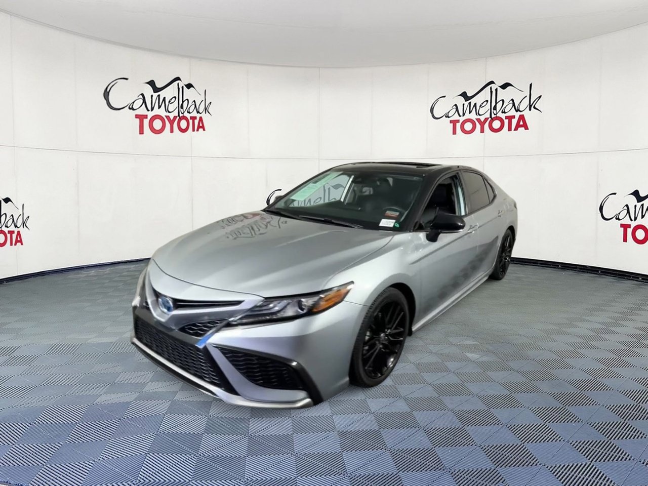 Used 2024 Toyota Camry XSE w/ Navigation Package FWD image 7
