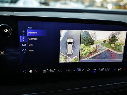 Used 2025 Chevrolet Tahoe High Country image 39