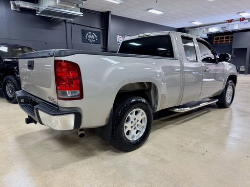 Used 2009 GMC Sierra 1500 W/T w/ SL Package RWD image 7