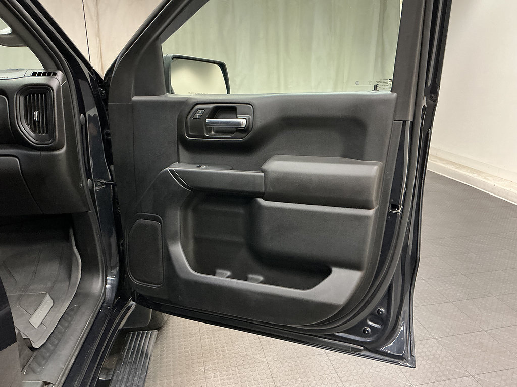 Used 2023 Chevrolet Silverado 1500 Custom w/ LPO, Dark Essentials Package AWD/4WD image 35