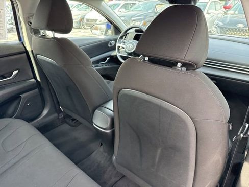 Certified 2023 Hyundai Elantra SEL w/ Preferred Accessory Package image 20