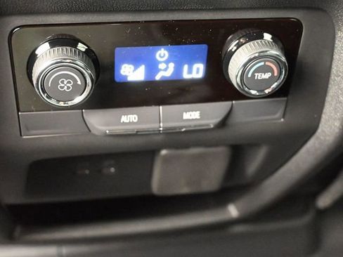 New 2026 Chevrolet Traverse LT w/ Driver Confidence Package image 39