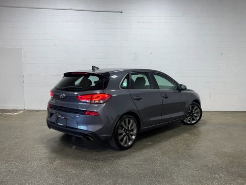 Used 2018 Hyundai Elantra GT Sport FWD image 3