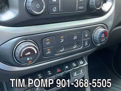 Used 2021 Chevrolet Colorado ZR2 w/ Colorado ZR2 Bison Edition AWD/4WD image 24