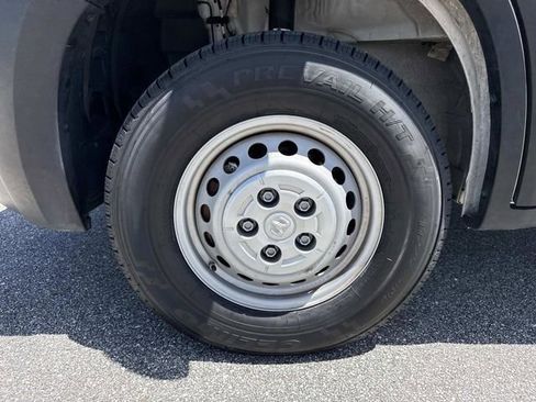 Used 2024 RAM ProMaster 2500 w/ Convenience Group image 36