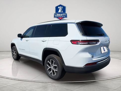Certified 2025 Jeep Grand Cherokee L Limited AWD/4WD image 7
