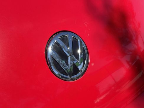 Used 2014 Volkswagen Beetle 2.5 image 9