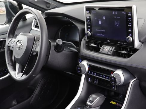 Used 2022 Toyota RAV4 XSE image 21