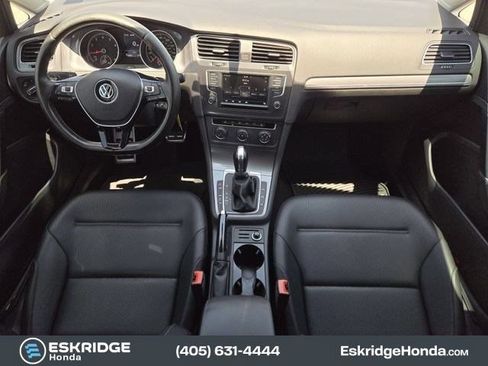 Used 2017 Volkswagen Golf Alltrack S AWD/4WD image 25