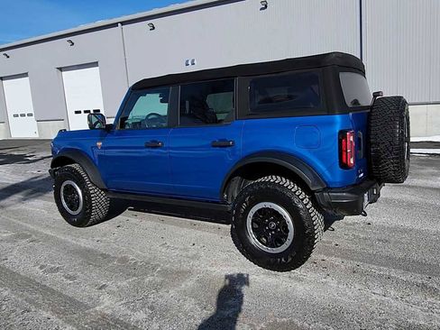 Used 2022 Ford Bronco Badlands image 6