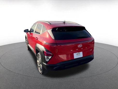 Used 2025 Hyundai Kona SEL image 11