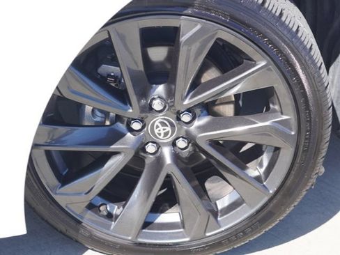 Used 2023 Toyota Corolla SE w/ Carpet Mat Package (TMS) FWD image 13