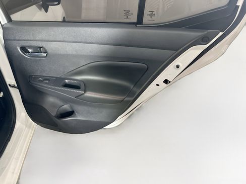 Used 2025 Nissan Versa SR w/ Trunk Package image 28