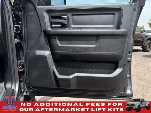 Used 2024 RAM 3500 Tradesman w/ Chrome Appearance Group AWD/4WD image 31