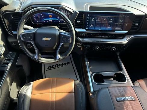Used 2024 Chevrolet Silverado 3500 High Country w/ Technology Package image 18