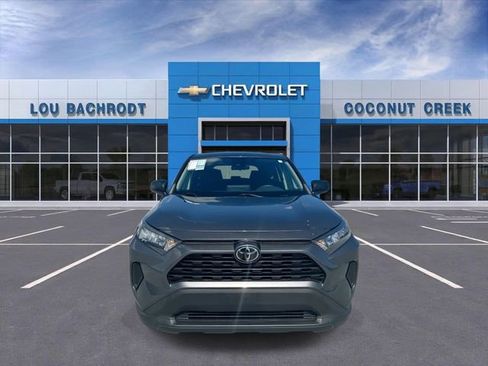 Used 2022 Toyota RAV4 LE image 3