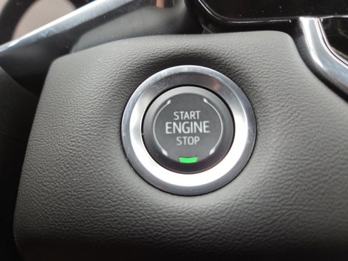 Used 2025 GMC Canyon Elevation w/ Convenience Package RWD image 10