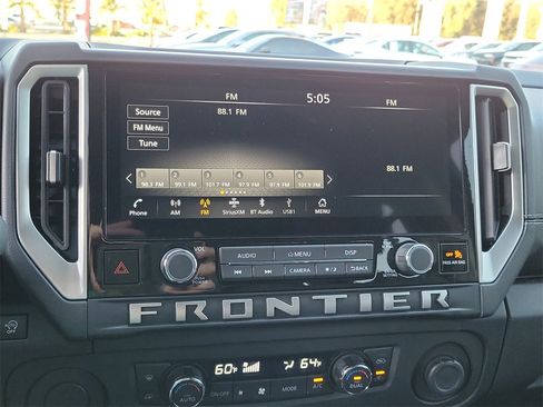 Used 2025 Nissan Frontier SV w/ SV Convenience Package image 9