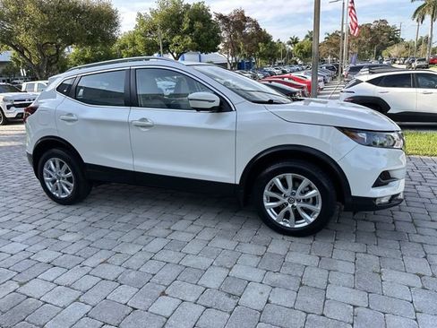 Used 2022 Nissan Rogue Sport SV w/ Technology Package AWD/4WD image 15