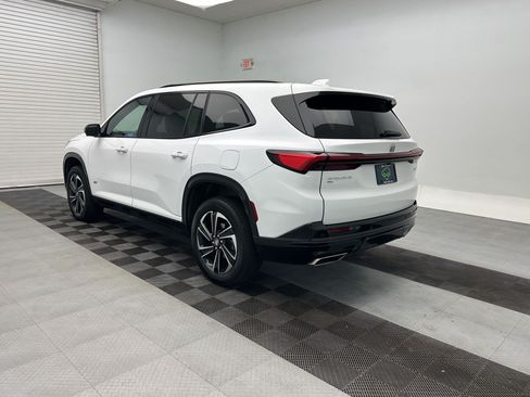 Certified 2026 Buick Enclave Sport Touring AWD/4WD image 3