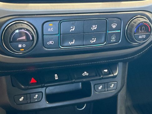 Used 2022 GMC Canyon Elevation w/ Elevation Premium Package AWD/4WD image 20