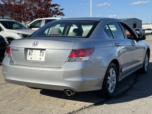 Used 2010 Honda Accord LX-P image 7