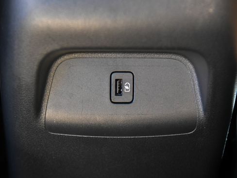 Used 2025 Nissan Sentra SV w/ SV Premium Package image 40