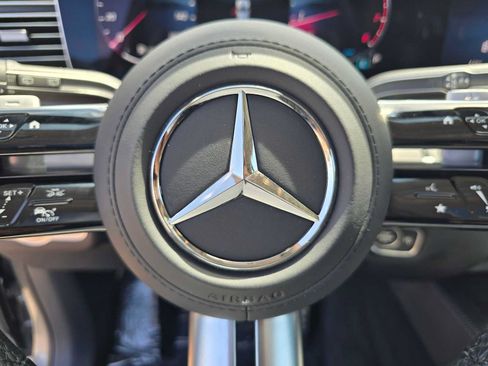 Used 2026 Mercedes-Benz GLS 450 4MATIC image 27