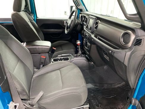 Used 2019 Jeep Wrangler Sport AWD/4WD image 19